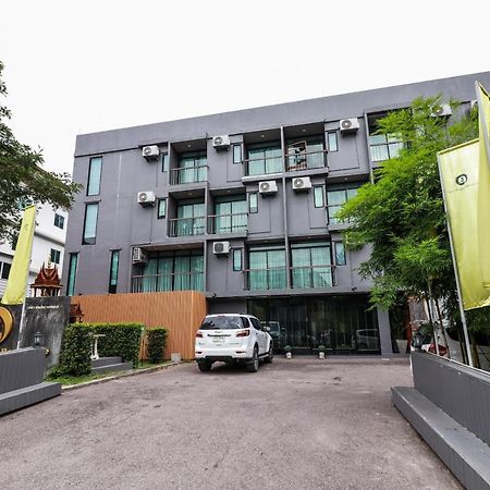 Oyo 150 3Q Chiangmai Residence Chiang Mai Bagian luar foto