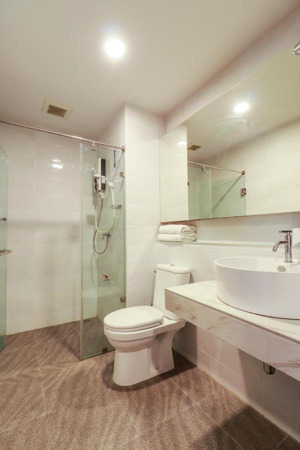Oyo 150 3Q Chiangmai Residence Chiang Mai Bagian luar foto
